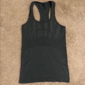 Lululemon run swiftly tank olive green. Size 4.